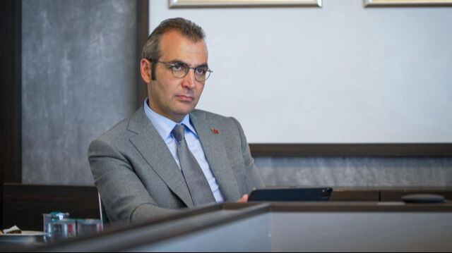 'Telefonlarının şifresinin vermiyor, terör örgütüyle irtibat kurdu' denmişti! İBB terör soruşturmasında Resul Emrah Şahan'ın ifadesi ortaya çıktı 'Telefonlarının şifresinin vermiyor, terör örgütüyle irtibat kurdu' denmişti! İBB terör soruşturmasında Resul Emrah Şahan'ın ifadesi ortaya çıktı - 1. Resim