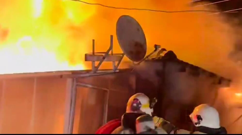 D&uuml;zce'de sıcak saatler! Alevler g&ouml;ky&uuml;z&uuml;n&uuml; sardı - 3. Resim