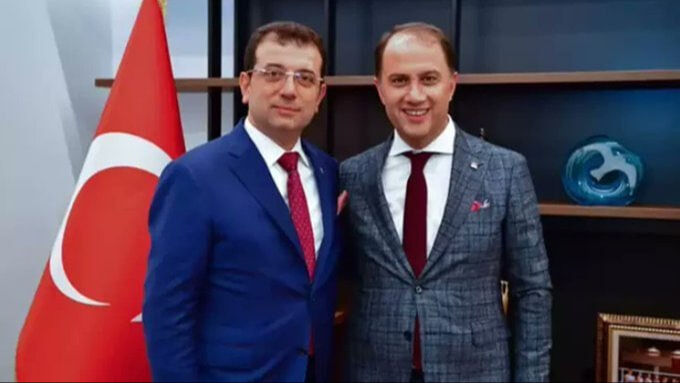 Mahkeme 'terör' ve 'yolsuzluk' soruşturmasında kararını verdi! İBB Başkanı Ekrem İmamoğlu tutuklandı Mahkeme 'terör' ve 'yolsuzluk' soruşturmasında kararını verdi! İBB Başkanı Ekrem İmamoğlu tutuklandı - 1. Resim