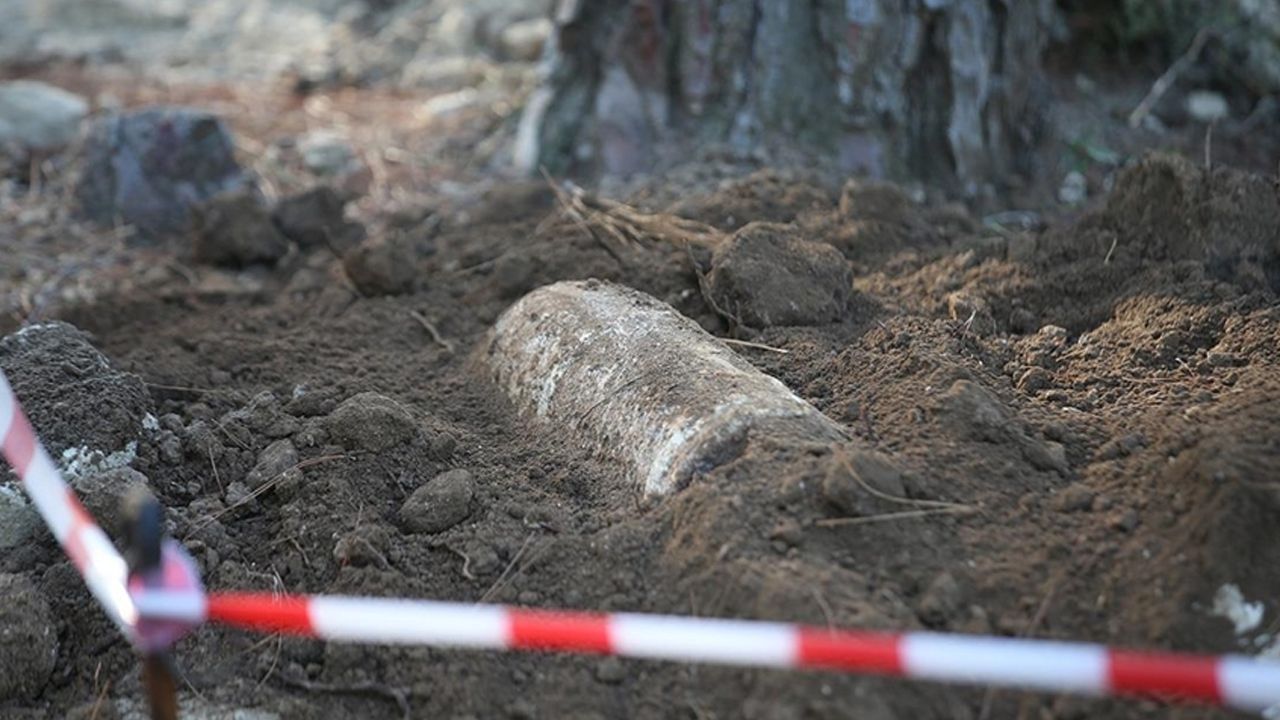 Çanakkale&#039;de mezar kazılırken top mermisi bulundu