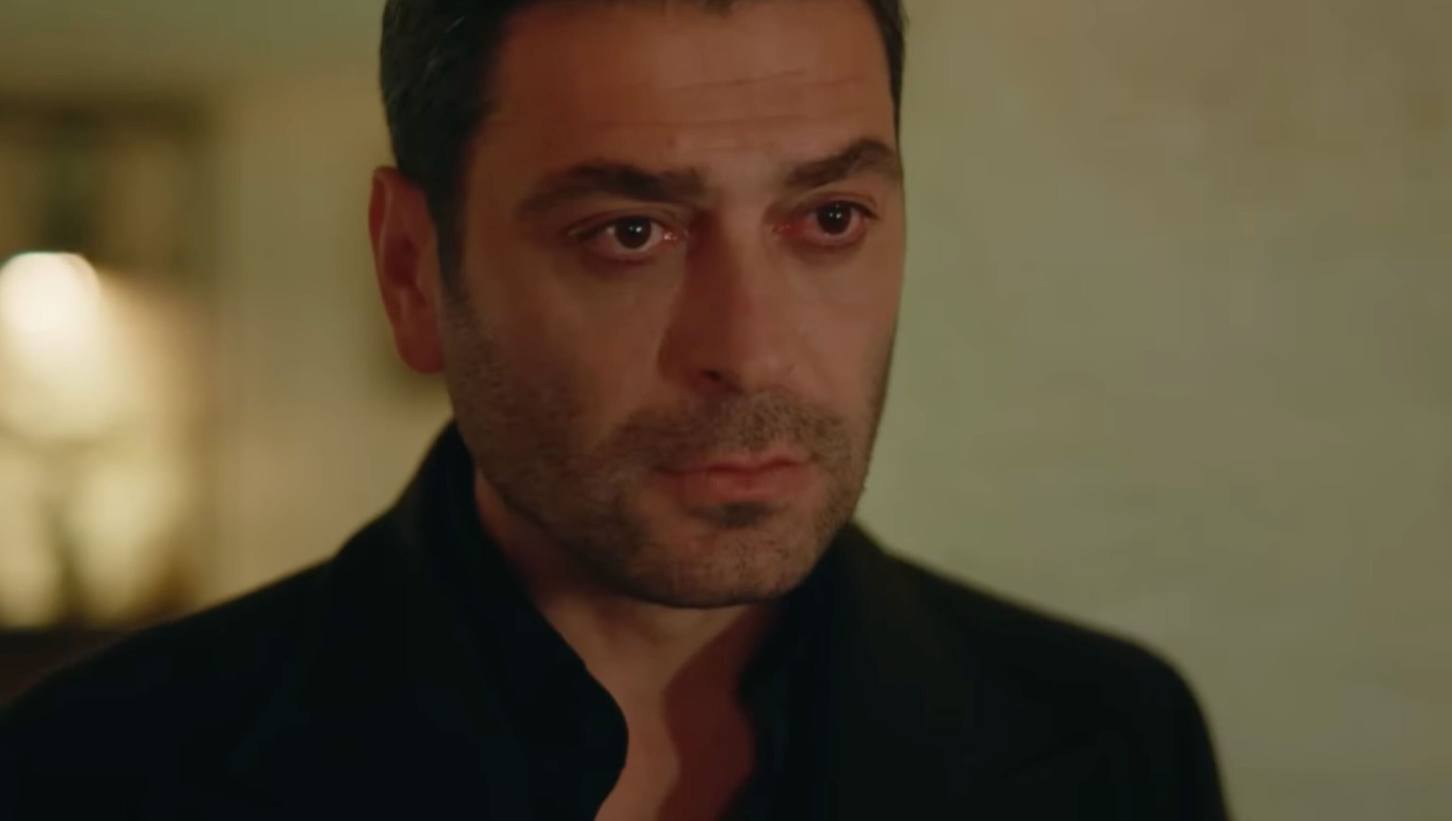 Uzak Şehir bugün var mı? Alya'nın inadı kırılıyor Uzak Şehir yeni bölüm fragmanı yayınlandı mı? Alya'nın inadı kırılıyor - 1. Resim