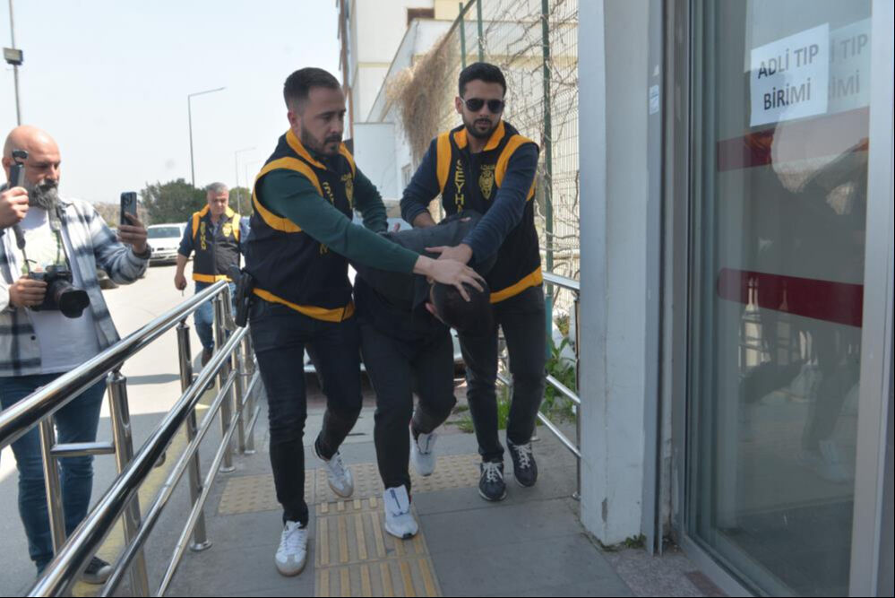 Ayşe öğretmen ağlayarak yardım istemişti! Yakalanan firari erkek arkadaşı suç makinesi çıktı - 1. Resim