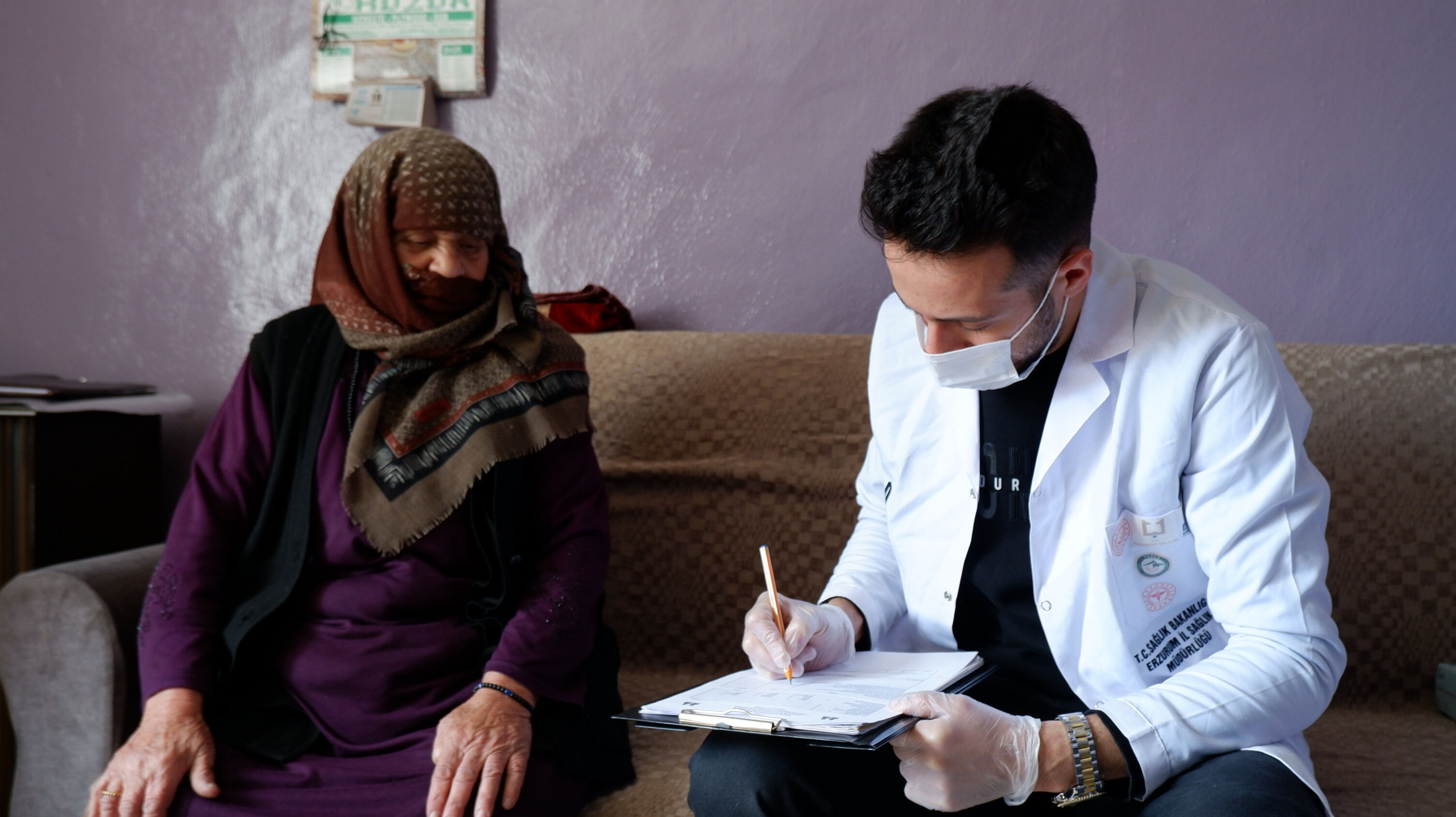 Belediyeden yaşlılar i&ccedil;in bayram hizmeti! Ekipler kapı kapı geziyor - 3. Resim