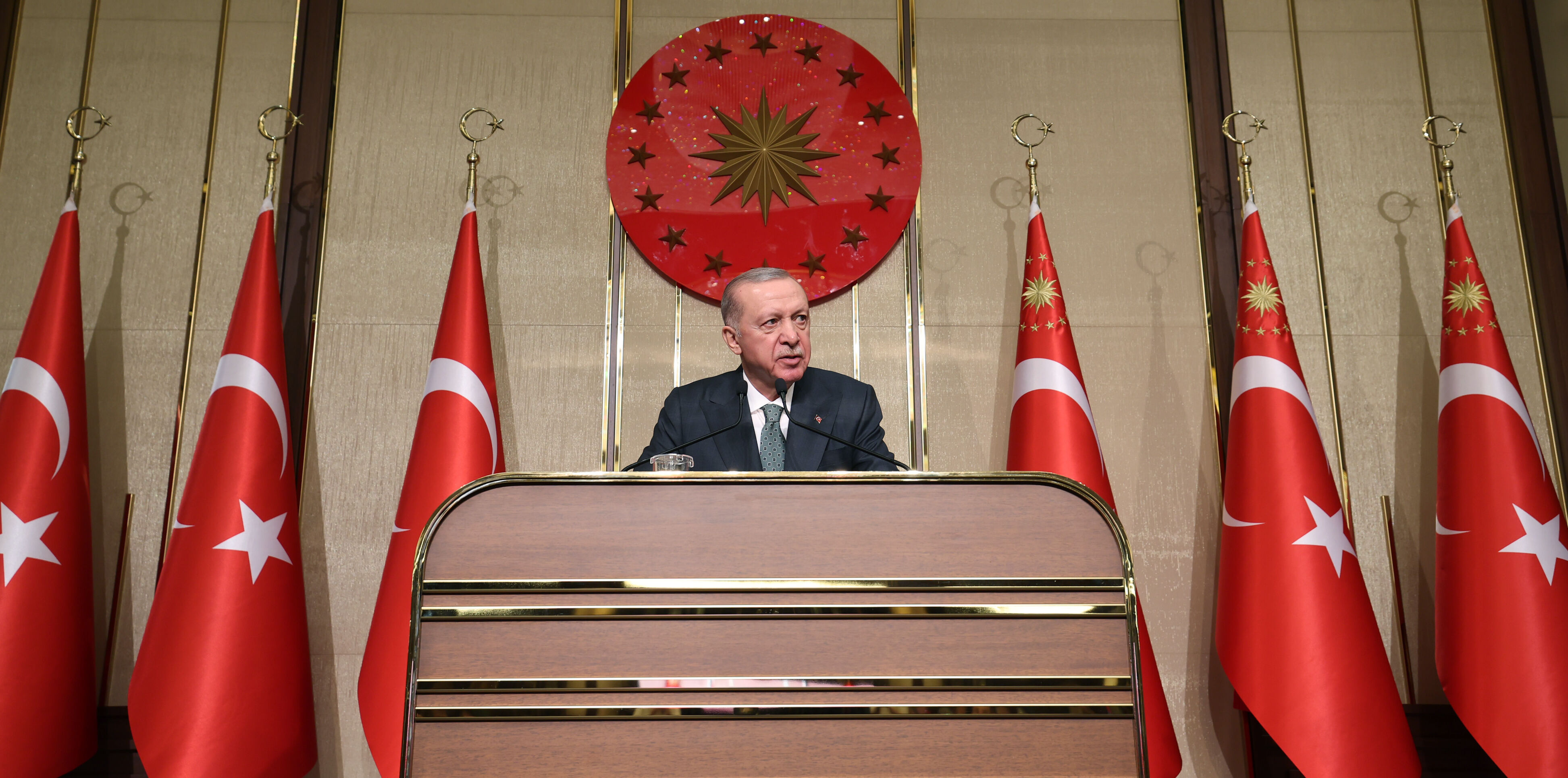 Cumhurbaşkanı Erdoğan: Bu cennet vatanı sokak terörüne teslim edemeyiz - 2. Resim