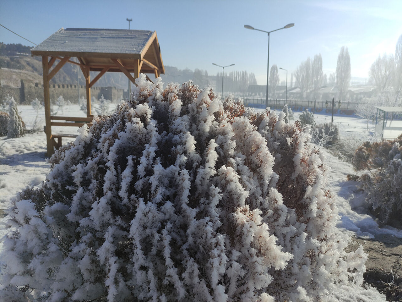 En soğuk ilçede buzlar çözülmedi! Kartpostallık fotoğraflar ortaya çıktı En soğuk ilçede buzlar çözülmedi! Kartpostallık fotoğraflar ortaya çıktı - 2. Resim