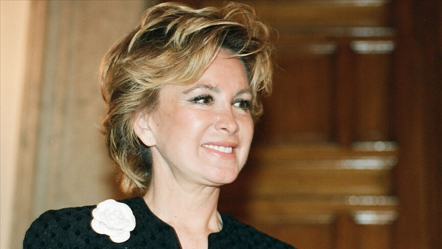 Filiz Akın'ın gerçek ismi ortaya çıktı! İlk defa duyanlar neye uğradığını şaşırdı - 5. Resim