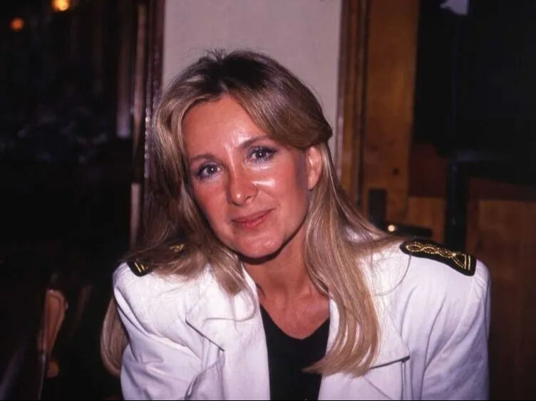 Filiz Akın'ın gerçek ismi ortaya çıktı! İlk defa duyanlar neye uğradığını şaşırdı - 4. Resim