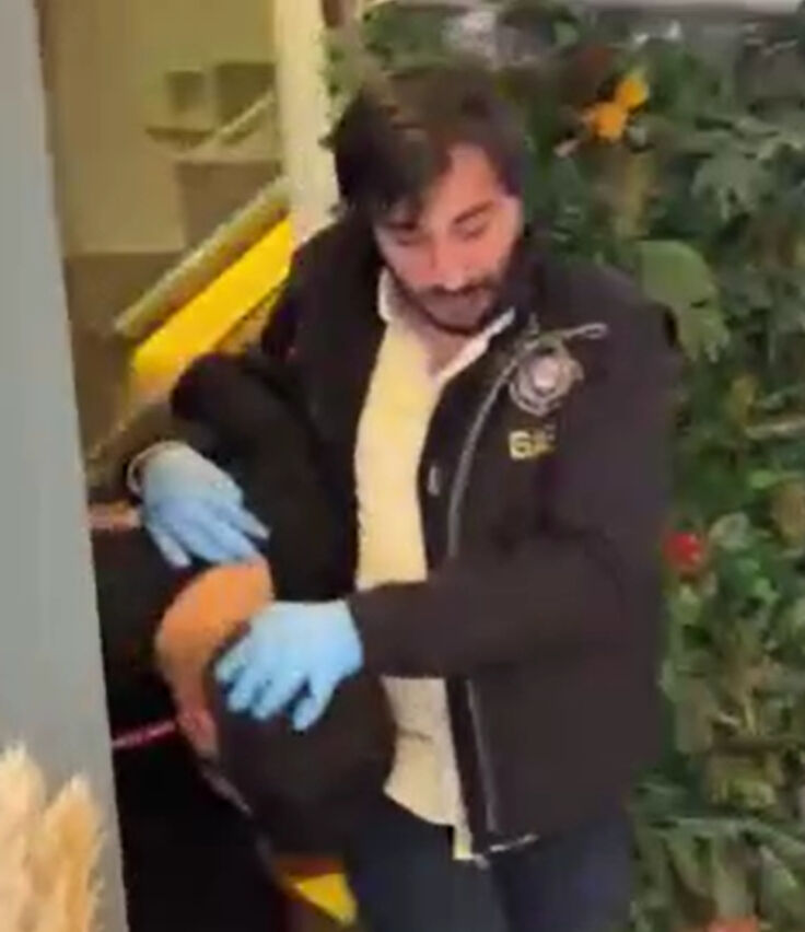 Taksiciyi boynuna sarılıp gasp etmişti! Kıskıvrak yakalandı - 2. Resim