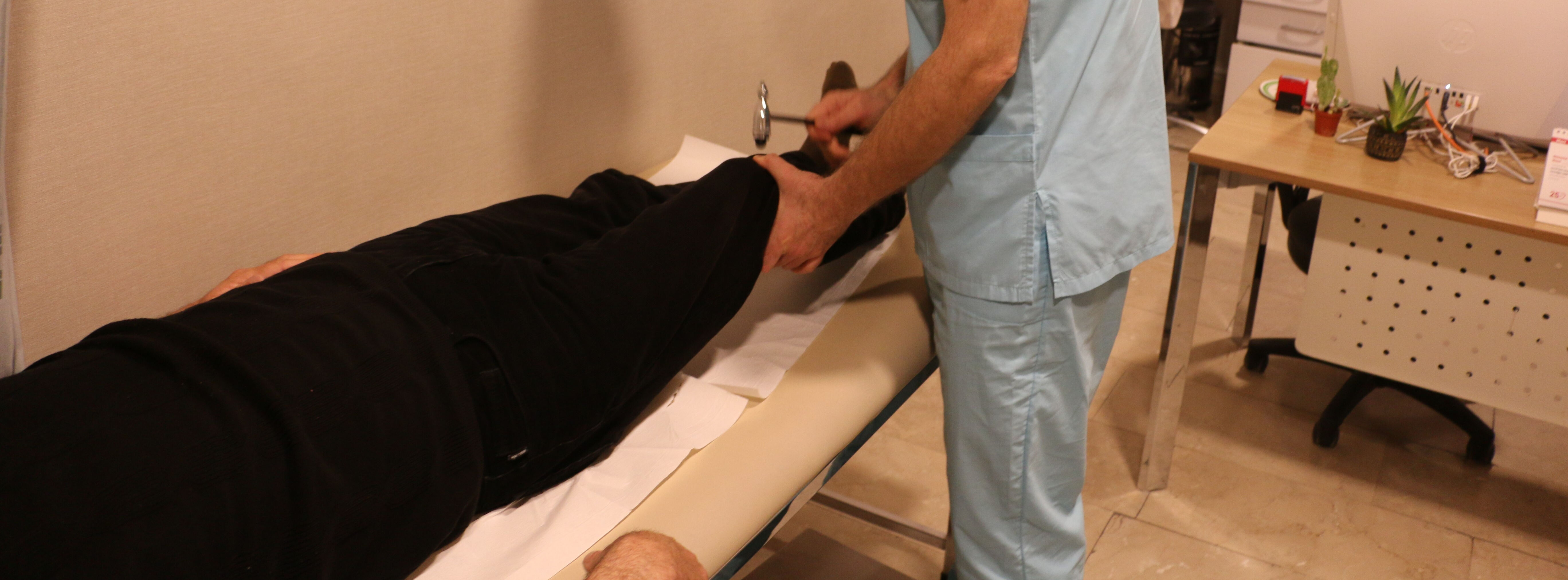 Ameliyatsız olarak patlayan bel fıtığı şikayetlerinden kurtuldu! Uzmanlar o süreci anlattı - 4. Resim