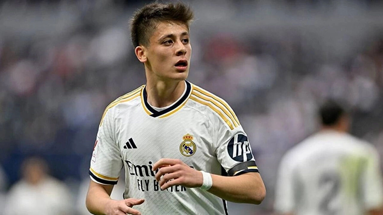 Arda Güler'e Premier Lig kancası! Aston Villa'dan ilk resmi açıklama Arda Güler'e Premier Lig kancası! Aston Villa'dan ilk resmi açıklama - 1. Resim