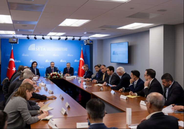 Bakan Fidan'dan ABD'de 'yuvarlak masa' toplantısı Bakan Fidan'dan ABD'de 'yuvarlak masa' toplantısı - 1. Resim