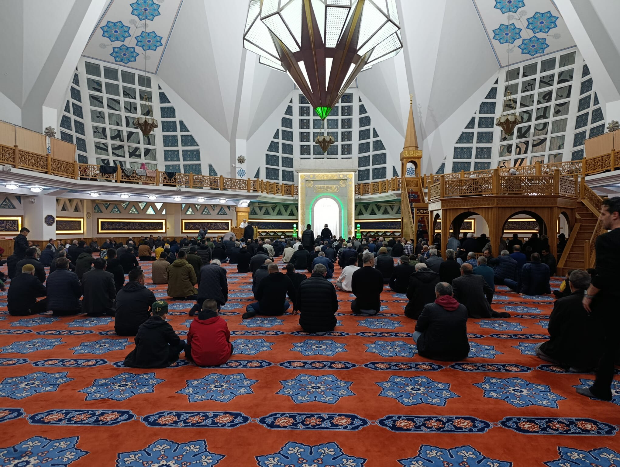 Bin aydan daha hayırlı Kadir Gecesi'nde eller semaya açıldı Bin aydan daha hayırlı Kadir Gecesi'nde eller semaya açıldı - 7. Resim