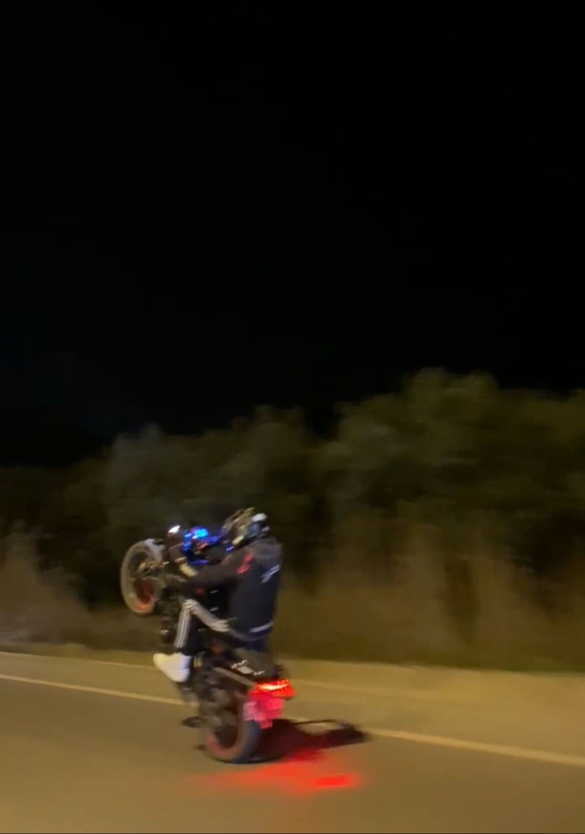 Bursa-Mudanya yolunda korku dolu dakikalar! Tek teker üzerinde terör estirdi - 1. Resim