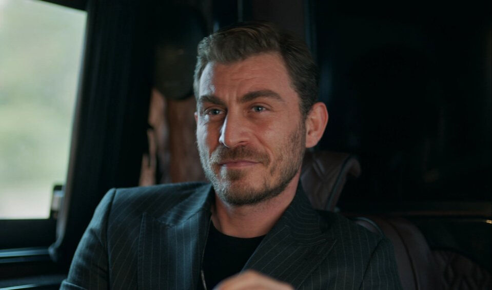 Eren Vurdem Bir Gece Masalı dizisinden neden ayrıldı? Ünlü oyuncudan cevap gecikmedi Eren Vurdem Bir Gece Masalı dizisinden neden ayrıldı? Ünlü oyuncudan cevap gecikmedi - 1. Resim