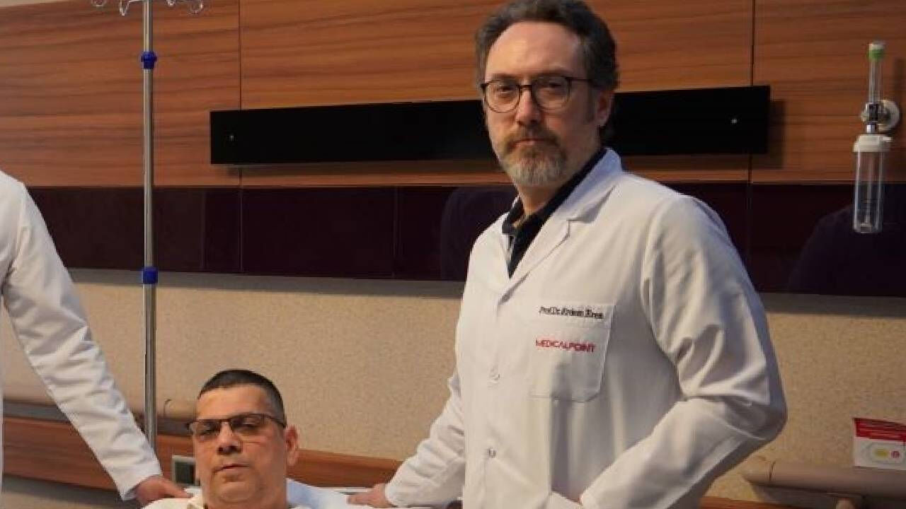 Görme problemi ve dayanılmaz baş ağrısı çekiyordu! Burundan beyin ameliyatıyla sağlığına kavuştu Görme problemi ve dayanılmaz baş ağrısı çekiyordu! Burundan beyin ameliyatıyla sağlığına kavuştu - 2. Resim