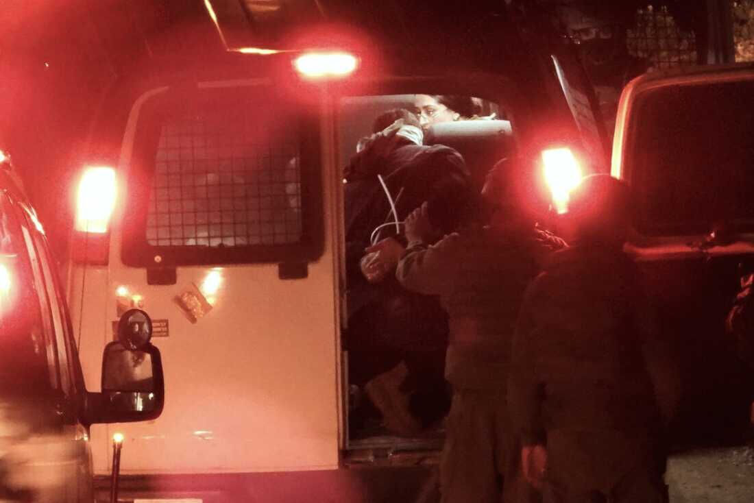 Oscar ödüllü yönetmene vahşeti yaşatmışlardı! İsrailli yerleşimciler saldırdı, Fransa sert kınadı Oscar ödüllü yönetmene vahşeti yaşatmışlardı! İsrailli yerleşimciler saldırdı, Fransa sert kınadı - 2. Resim