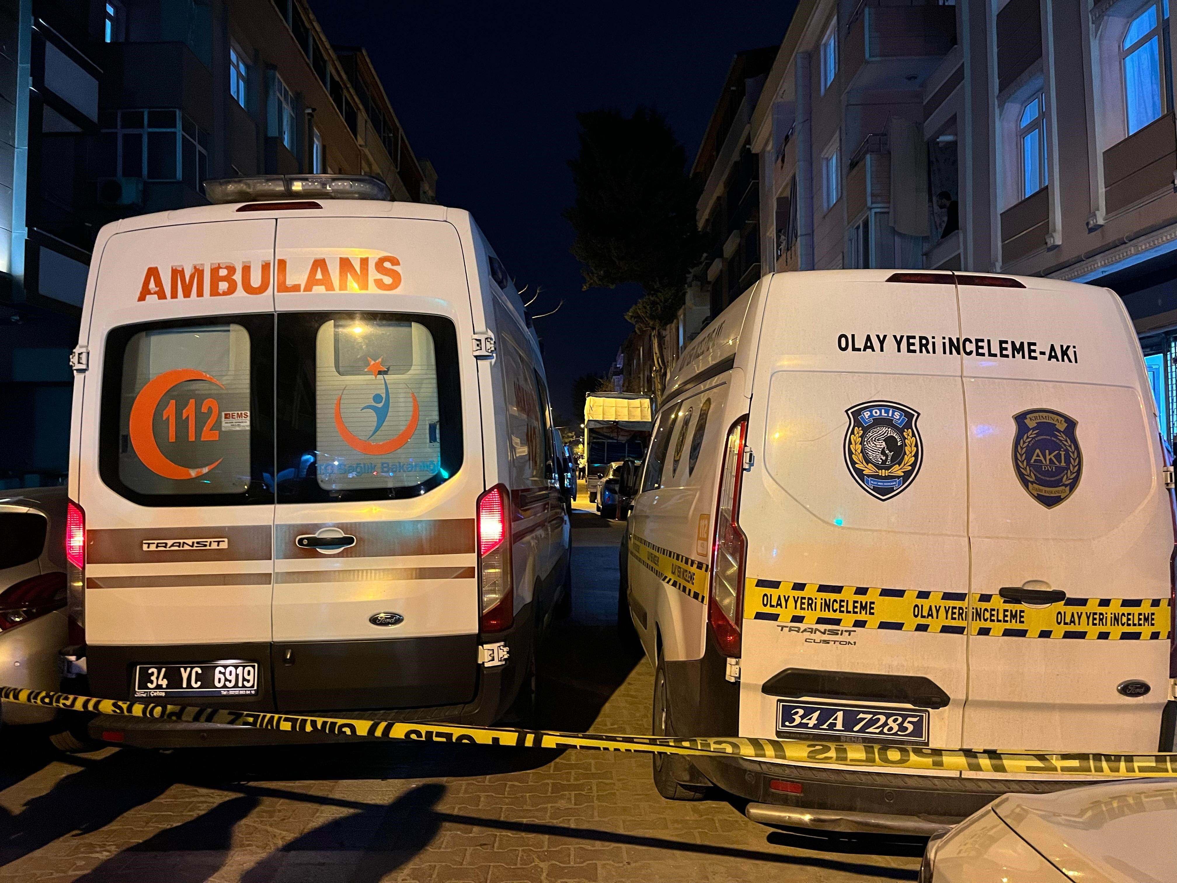 Avcılar'daki katliamın detayları kan dondurdu! İntihar etmeden önce 1 yaşındaki kızını teslim etti... - 1. Resim