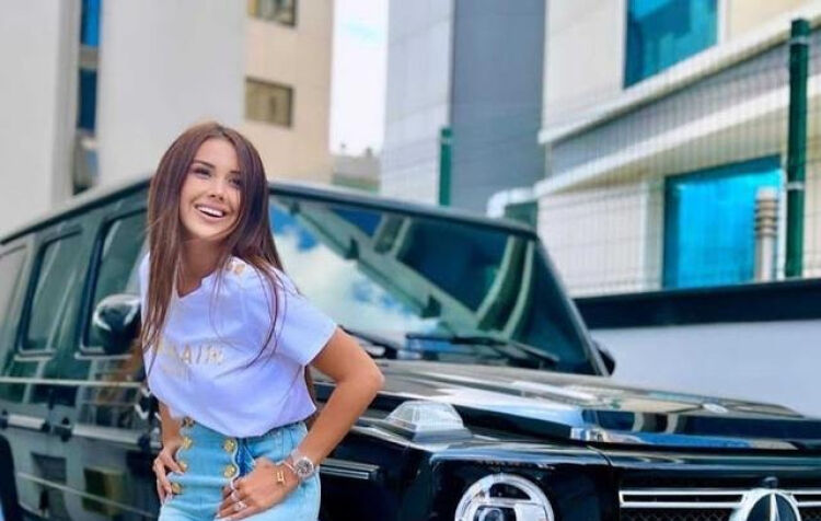 Polat çiftinin lüks araçları satışa çıkarıldı! Araçların toplam bedeli dudak uçuklattı: İşte fiyat listesi... Dilan Polat'ın lüks araçları satışa çıkarıldı! Araçların toplam bedeli dudak uçuklattı: İşte fiyat listesi... - 2. Resim