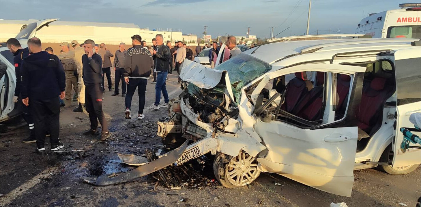 Diyarbakır'da korkunç kaza! Ölü ve yaralılar var - 2. Resim