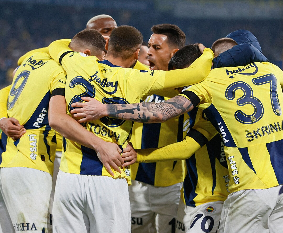 Fenerbahçe'de Cenk Tosun skandalı! Yatan transferin perde arkası aralandı Fenerbahçe'de Cenk Tosun skandalı! Yatan transferin perde arkası aralandı - 2. Resim