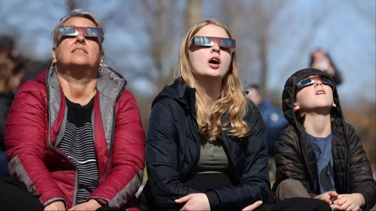 Güneş tutulması ne zaman, nereden izlenir, Türkiye'den görülecek mi? 2025 yılının ilk güneş tutulması merakla bekleniyor Güneş tutulması ne zaman, nereden izlenir, Türkiye'den görülecek mi? 2025 yılının ilk güneş tutulması merakla bekleniyor - 3. Resim