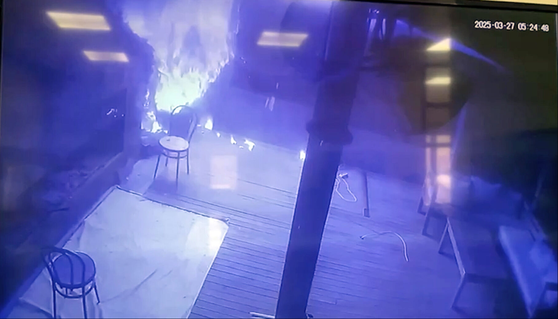 Milli kayakçı baba ve oğula mezar olmuştu! Uludağ'daki otel yangının çıkış anı görüntülendi - 3. Resim