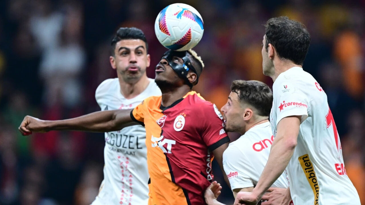 Osimhen belirsizliği sürüyor! Gardi'den açıklama geldi - 1. Resim