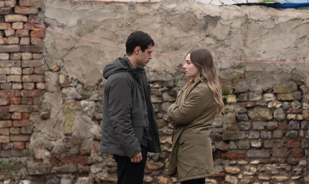 Sahipsizler ne zaman final yapacak, Azize öldü mü? Gözler Sahipsizler final bölümüne çevrildi! Sahipsizler ne zaman final yapacak, Azize öldü mü? Gözler Sahipsizler final bölümüne çevrildi! - 3. Resim