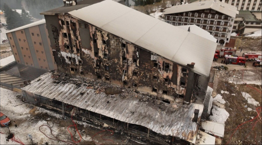 Uludağ'daki otel yangınında 1 gözaltı! - 1. Resim