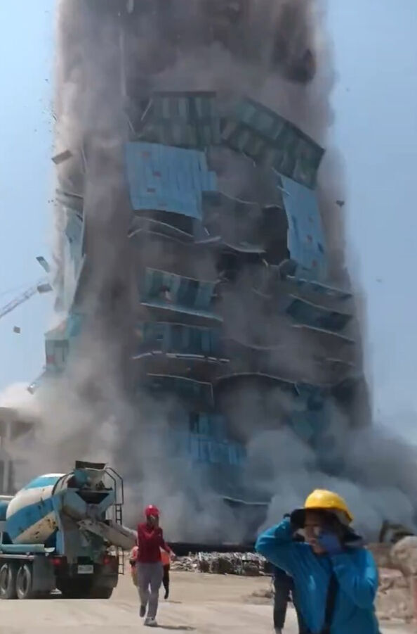 7.7'lik depremin ardından Myanmar ve Bangkok'tan gelen görüntüler korkunç 7.7'lik depremin ardından Myanmar ve Bangkok'tan gelen görüntüler korkunç - 4. Resim