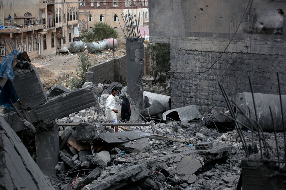 ABD savaş uçakları, Yemen'e bomba yağdırdı! Ev ve iş yerleri yıkıldı... - 1. Resim