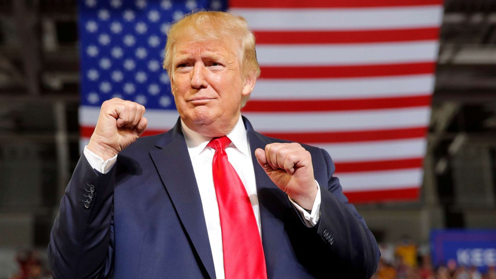 ABD'den yerli olmayan otomotiv üreticilerine darbe: Trump, İthal araçlara yüzde 25 ek vergi getirdi - 1. Resim