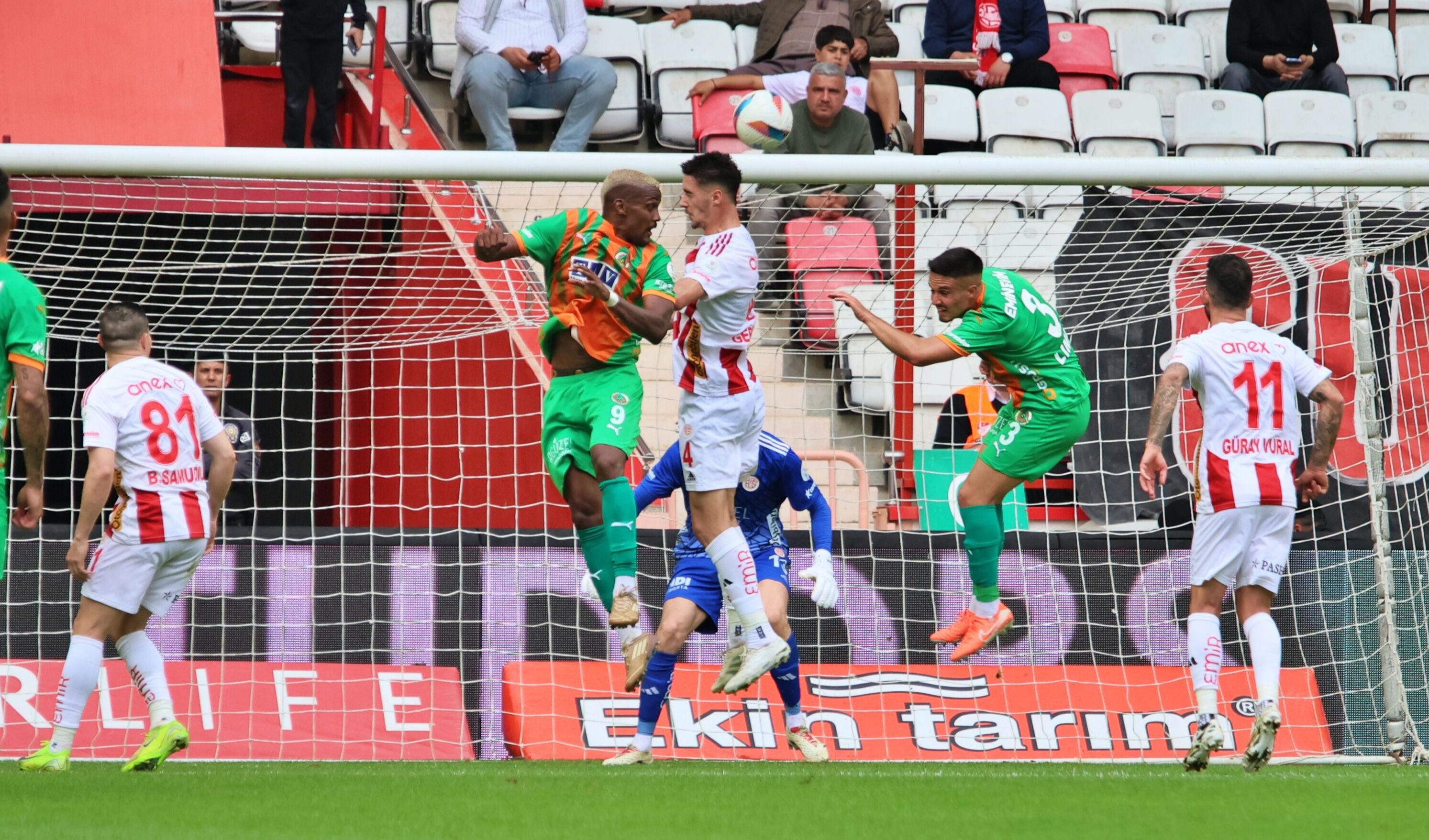 Antalyaspor'dan geri dönüş! Alanyaspor'u 2-1 mağlup ettiler Antalyaspor'dan geri dönüş! Alanyaspor'u 2-1 mağlup ettiler - 2. Resim