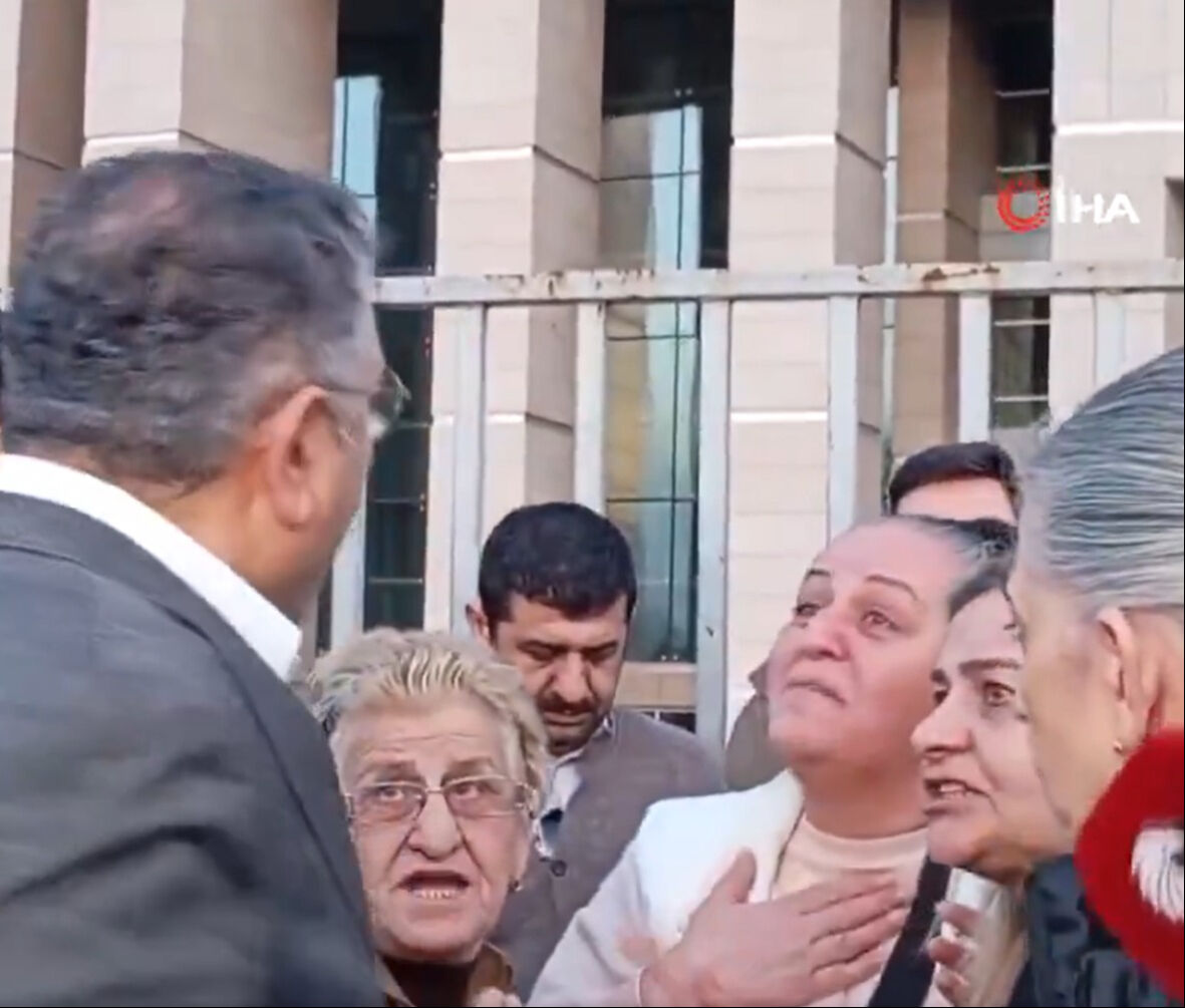 CHP’lilerden parti yönetimine isyan! Anneler evlatlarını, eski CHP’liler partilerini istiyor - 1. Resim