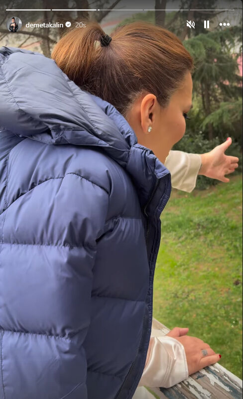 Demet Akalın bu kez ineklere konser verdi! Paylaşımıyla sosyal medyayı salladı - 1. Resim