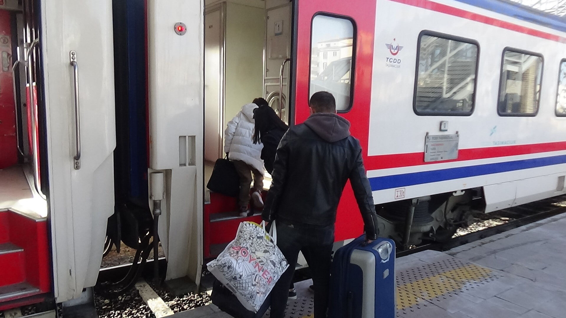 Doğu Ekspresi'nde bayram yoğunluğu! Biletler kapış kapış satılıyor - 2. Resim