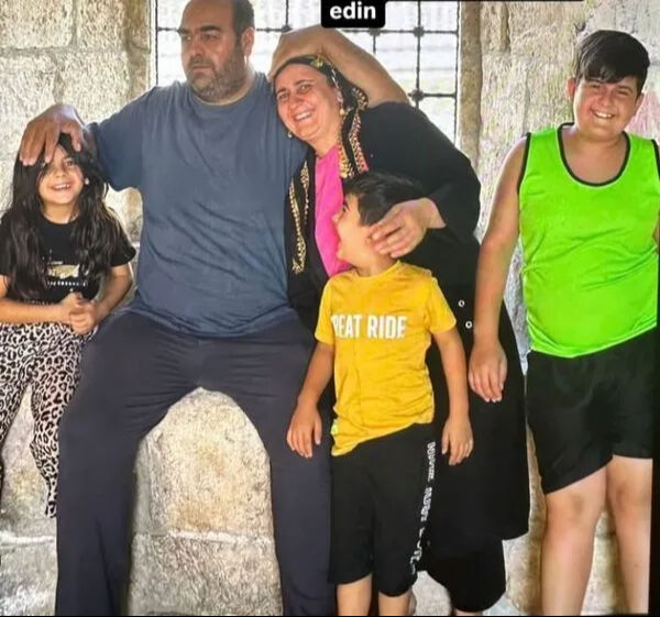 Narin Güran'ın son fotoğrafları ortaya çıktı! Kırmızı terlik detayı dikkat çekti - 2. Resim