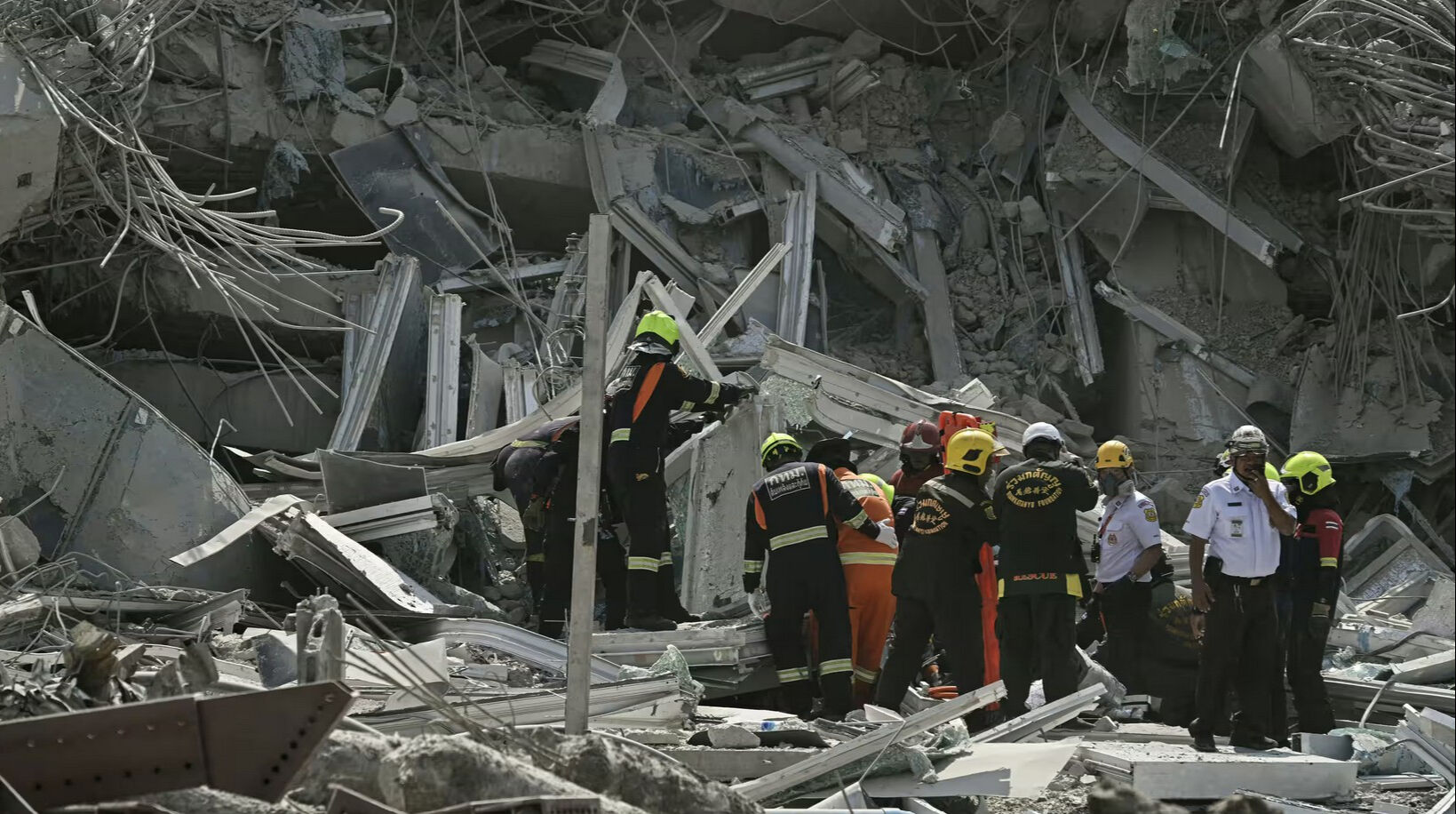 Tayland'da gökdelen çöktü: En az 45 işçi enkaz altında kaldı - 1. Resim