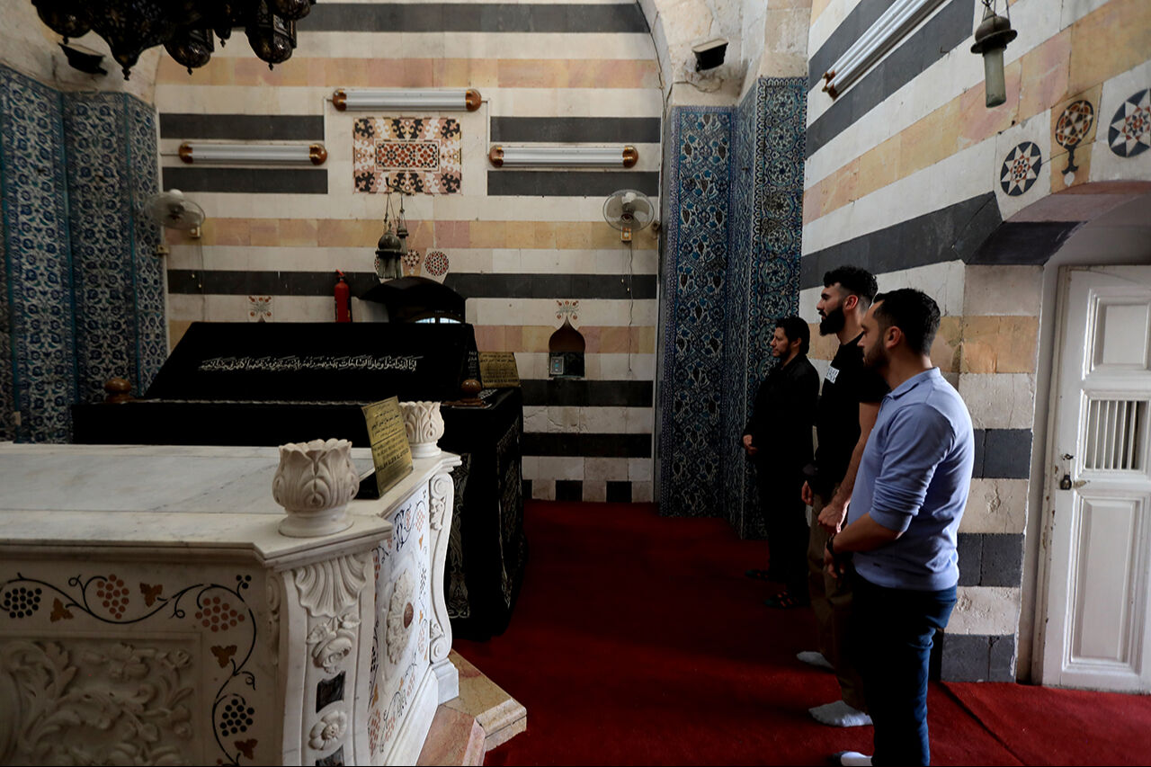 Türk Havacılık Şehitliği'ne insanlar akın ediyor! Şam'da binlerce ziyaretçi bu tarihi mekanlara geliyor - 4. Resim