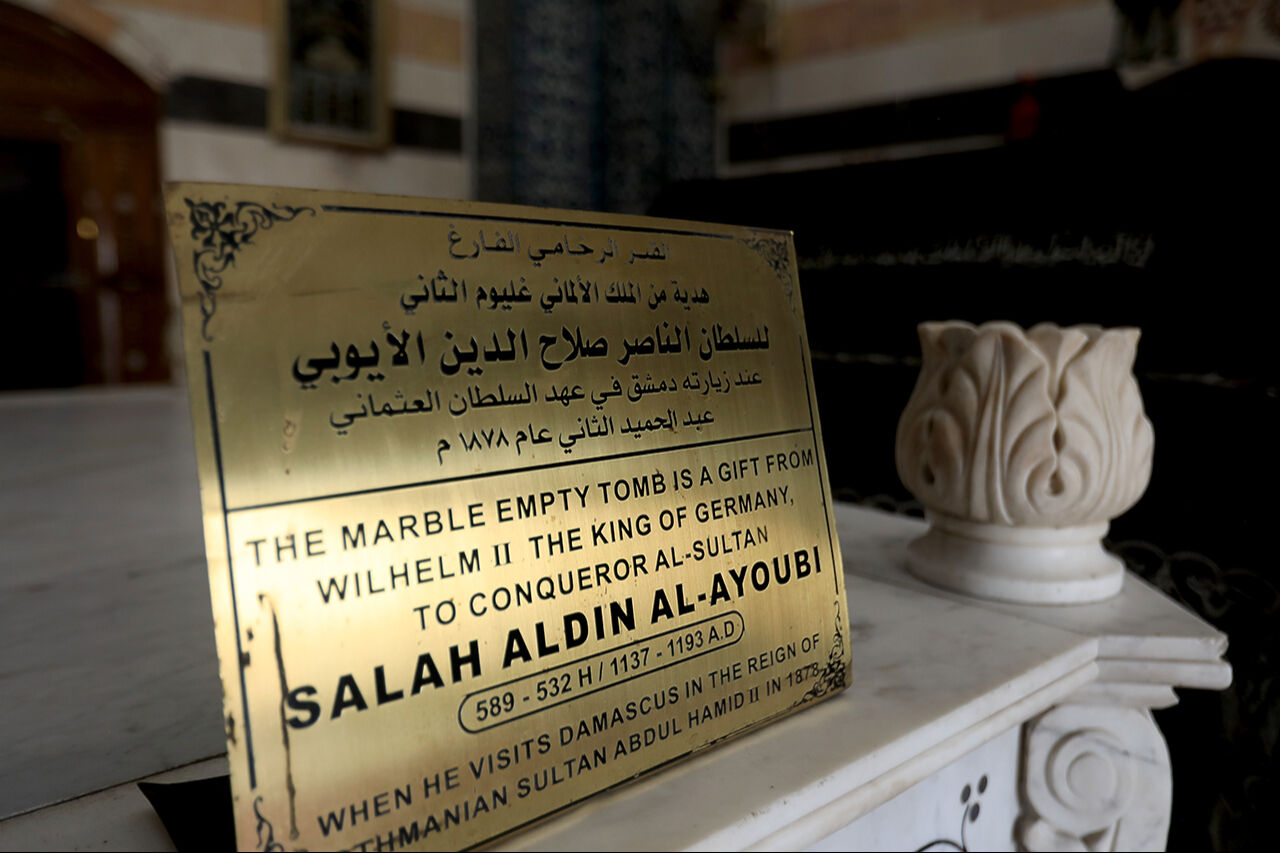 Türk Havacılık Şehitliği'ne insanlar akın ediyor! Şam'da binlerce ziyaretçi bu tarihi mekanlara geliyor - 12. Resim