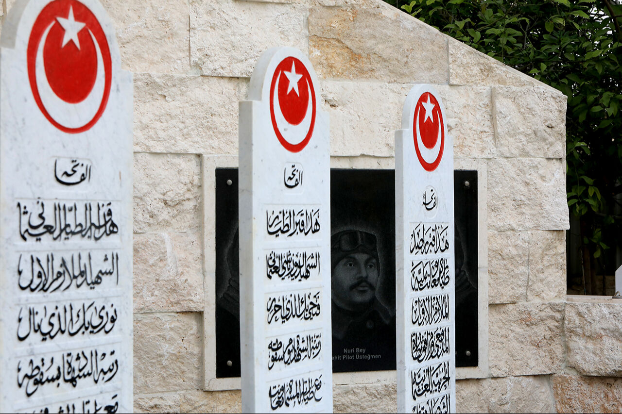 Türk Havacılık Şehitliği'ne insanlar akın ediyor! Şam'da binlerce ziyaretçi bu tarihi mekanlara geliyor - 6. Resim