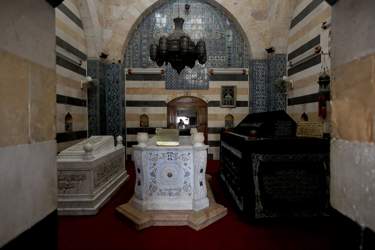 Türk Havacılık Şehitliği'ne insanlar akın ediyor! Şam'da binlerce ziyaretçi bu tarihi mekanlara geliyor - 11. Resim