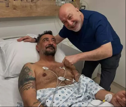 Ünlü oyuncudan korkutan haber! Apar topar ameliyat masasına yattı - 2. Resim