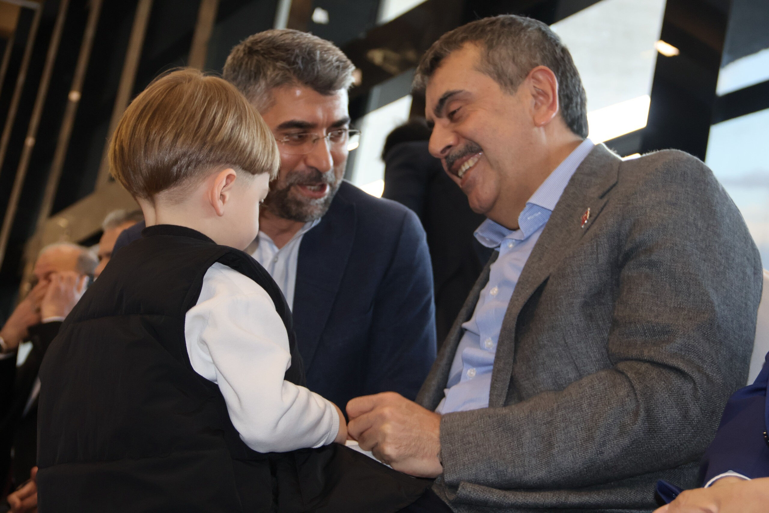 Bakan Tekin'den sert boykot çıkışı: Milli birliği sabote eden siyasetle karşı karşıyayız - 1. Resim