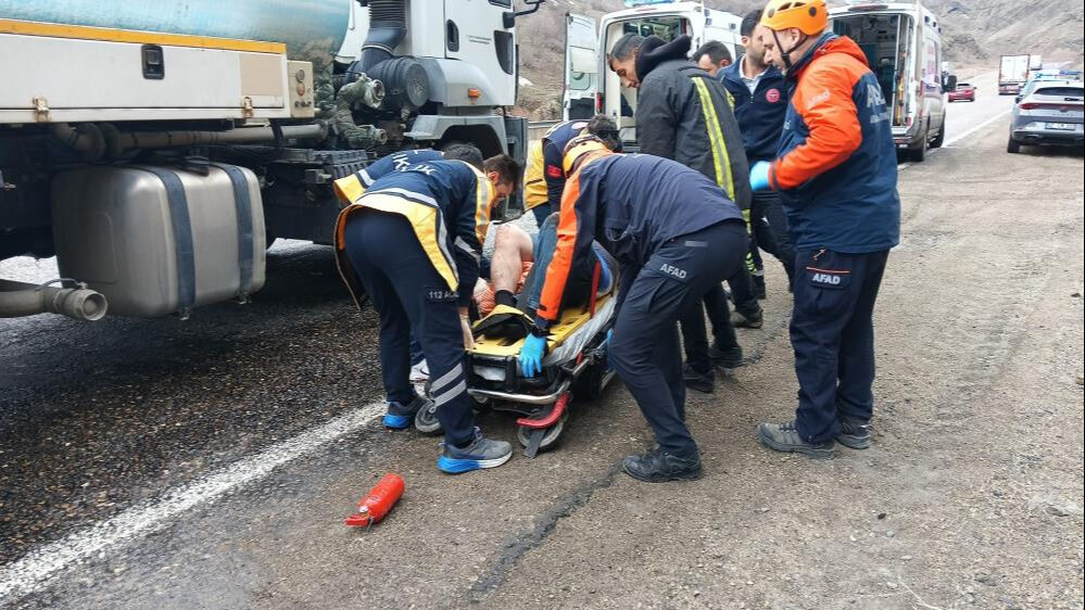 Bayram öncesi feci kaza! İki otomobil çarpıştı... 1 ölü, 6 yaralı - 1. Resim