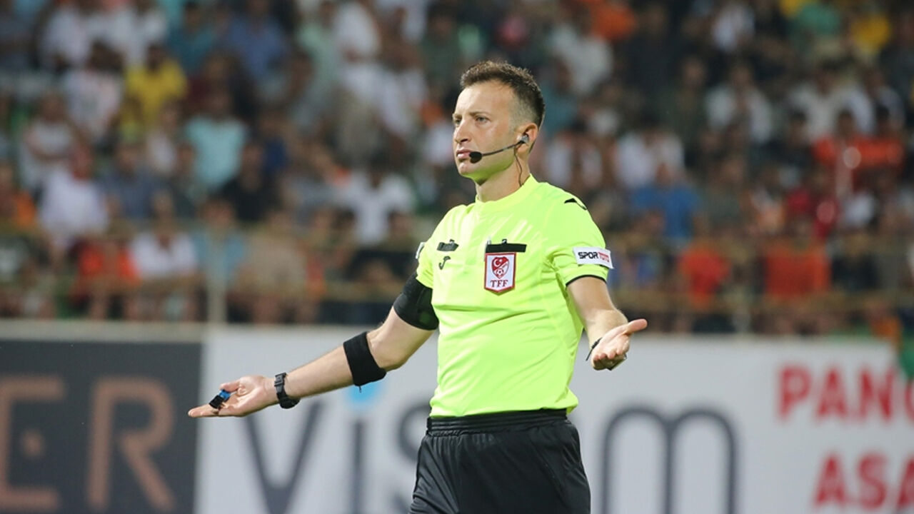 Beşiktaş'ın konuğu Galatasaray! İşte kritik derbinin muhtemel 11'leri Beşiktaş'ın konuğu Galatasaray! İşte kritik derbinin muhtemel 11'leri - 1. Resim