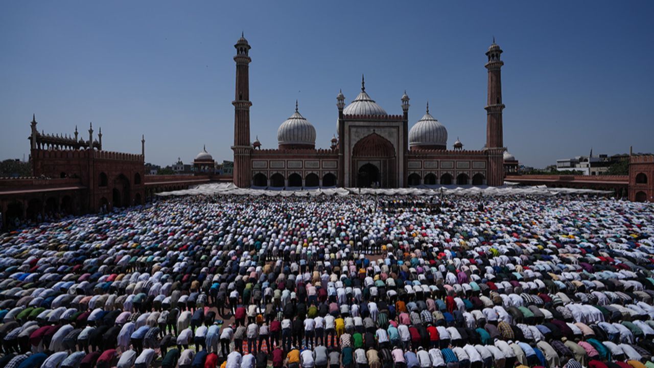 Dünya nüfusunda çarpıcı tablo... Müslümanların sayısı artıyor, en hızlı yayılan din İslam! Dünya nüfusunda çarpıcı tablo... Müslümanların sayısı artıyor, en hızlı yayılan din İslam! - 2. Resim