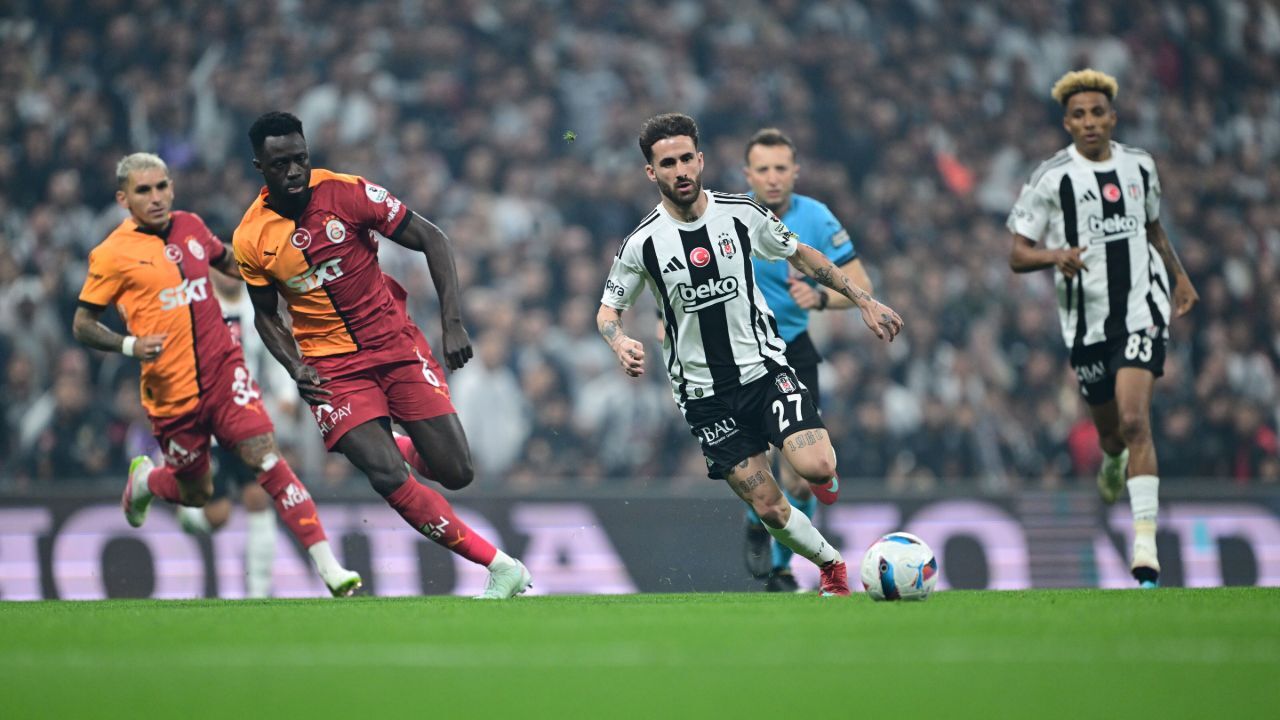 Kartal apolet söktü! Beşiktaş, lider Galatasaray'ı devirdi...