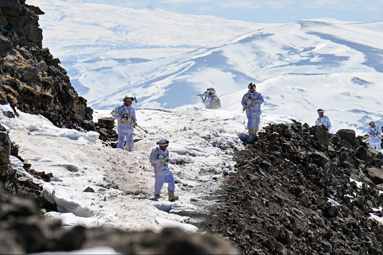 Tendürek Dağı'nda Ramazan Bayramı! Jandarma timleri 3 bin rakımda görev yapıyor - 7. Resim