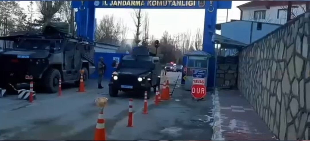 Van depreminde firar etmişti! 14 yıl sonra öyle bir yerde yakalandı ki... - 1. Resim